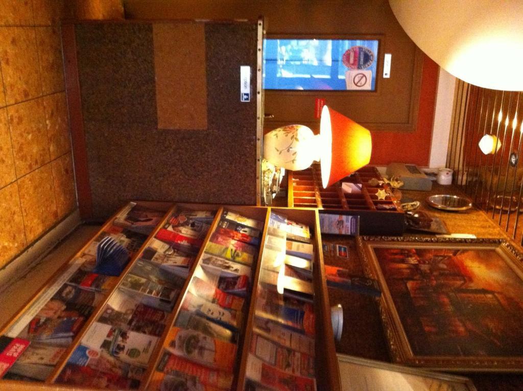 Hotel Des Arts Paris Extérieur photo